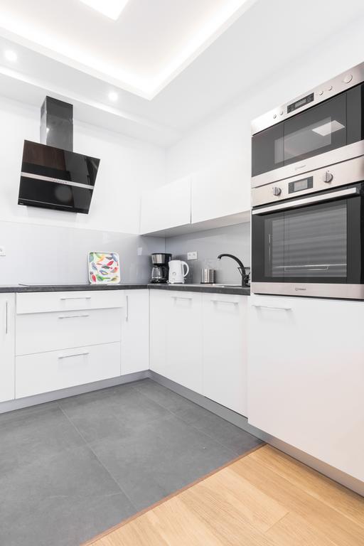 Cityheaven With Parking And Ac Krakau Exterior foto